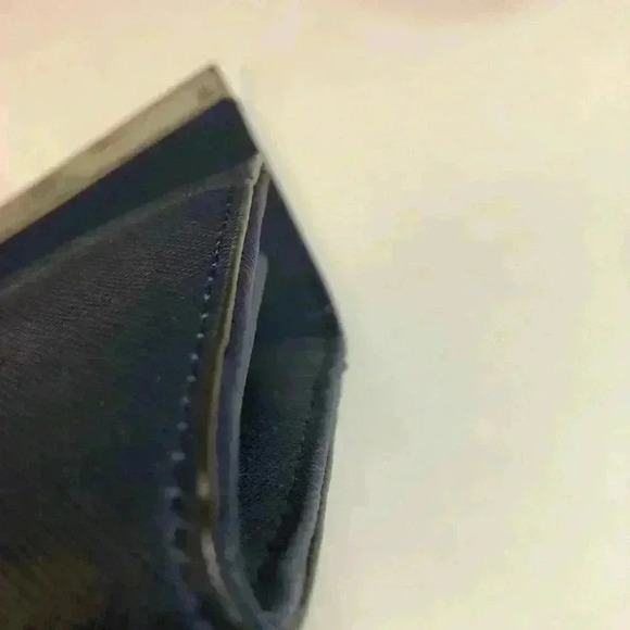 Michael Kors navy wallet - Picture 8 of 9